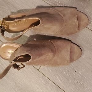 Nine west tan suede wedges